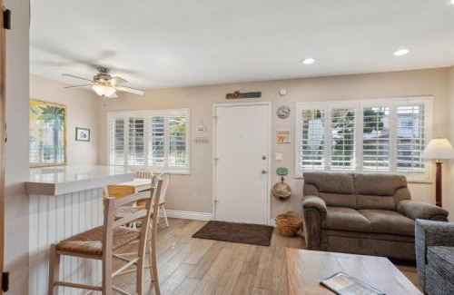 Carpinteria Apartment | Lovely 1 Bed Beach Condo #128
