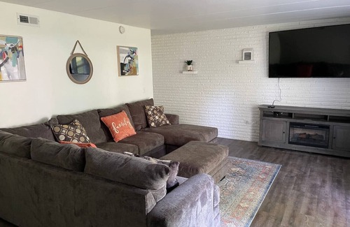 Merrillville Apartment | Lovely 1 bed room apartment, all to yourself.