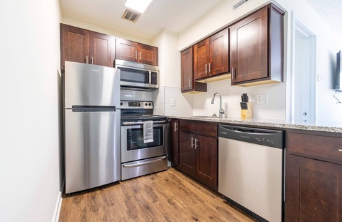 Lakewood Apartment | Lovely 1 Bed Unit w/Free Parking on the Premises