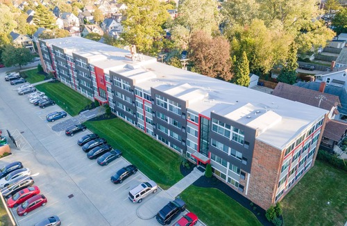 Lakewood Apartment | Lovely 1 Bed Unit w/Free Parking on the Premises