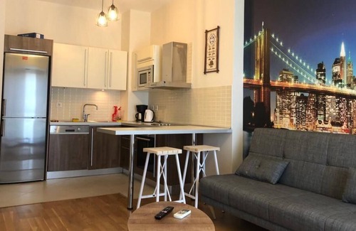 Esenyurt Apartment | Lovely 1 Bedroom within 2 min walk to Akbatı mall