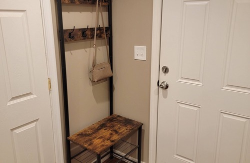 Piscataway House | Lovely 1-Bedroom Apartment -Less then 2 miles from RUTGERS