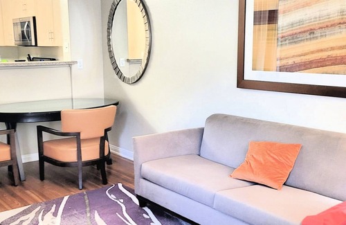 Fullerton Apartment | Lovely 1 Bedroom Apartment at Fullerton