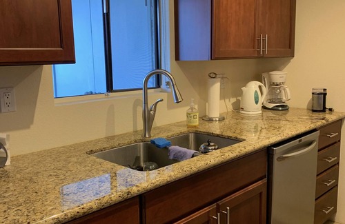 Palm Springs Condo | Lovely 1-bedroom Condo with Balcony - Mountain & Pool View -Golf, Shop, Play