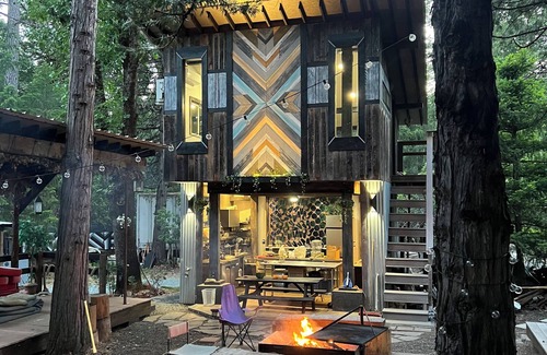 Glencoe Cabin | Lovely 1-bedroom cabin in Pioneer plus camping and Rv Sites w/10 person hot tub