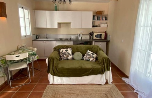 Gaucin Apartment | Lovely 1 bedroom casita with shared pool