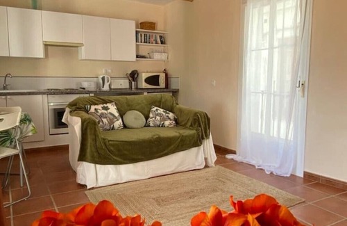 Gaucin Apartment | Lovely 1 bedroom casita with shared pool