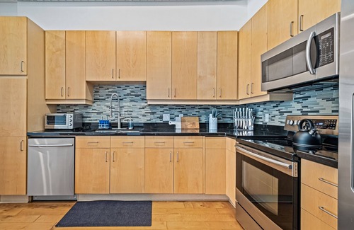 Civic Center Mall Condo | Lovely 1 Bedroom Condo with Office in the Heart of Old Town!