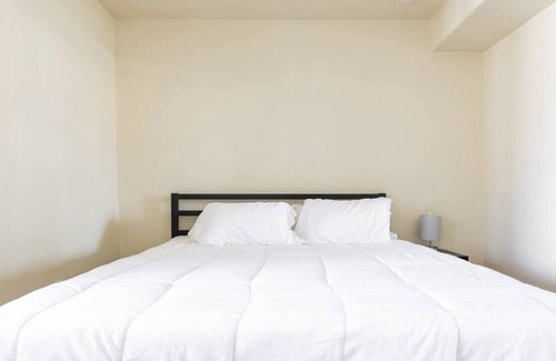 Hermosa Village Apartment | Lovely 1 bedroom rental unit with pool