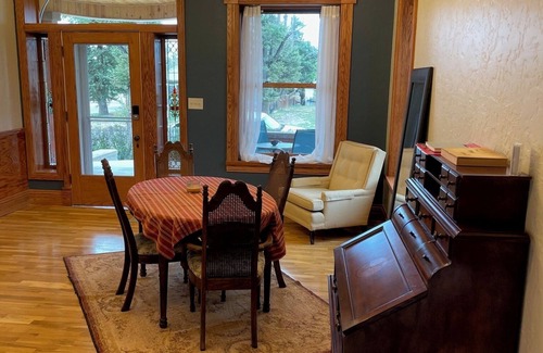 La Junta Apartment | Lovely 1 bedroom suite in Historic La Junta home- cozy, clean & convenient stay