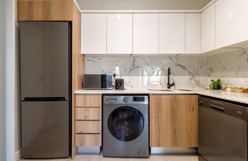 Greater Johannesburg Metropolitan Area Apartment | Lovely 1 Modern bedroom in Waterfall City