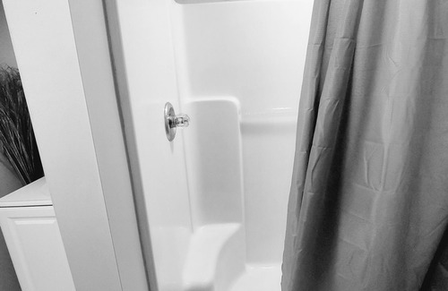 Lochmere Apartment | Lovely 1bedroom fully furnished apartment. Free parking on site.