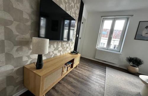 Patershol Apartment | Lovely 1BR & 1LR Apt for 4P, Only 15 Min Walk to City Center