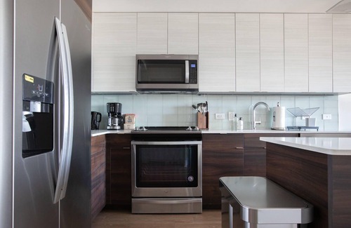 Pentagon City Apartment | Lovely 1BR in Arlington, Pool + Pet-Friendly