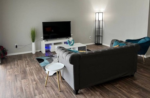 Carmel Apartment | Lovely 1BR - WFH equipped