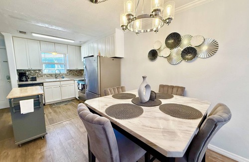 St. Nicholas Condo | Lovely 2/2 condo, peaceful Creek view!