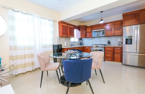 San Cristobal Apartment | Lovely 2 Bd-2Bath Apt w. A|C Garage & Rooftop