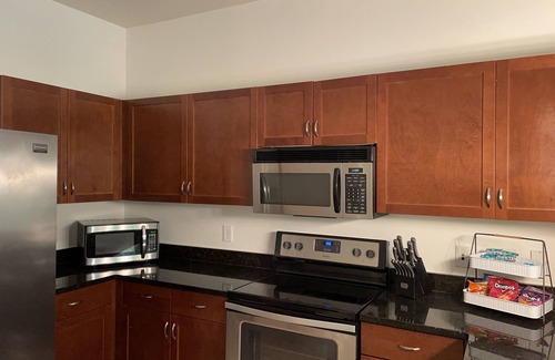 Washington Park Condo | Lovely 2 Bed/2 Bath 2 mins from Mercedes Stadium
