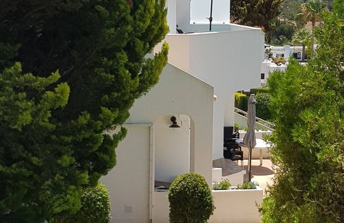 Alpouvar Apartment | Lovely 2 Bed Apartment with south facing balcony Family Friendly Clube Albufeira