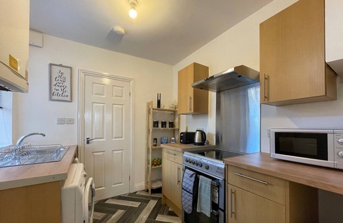Gateshead Apartment | Lovely 2-Bed Downstairs Apartment