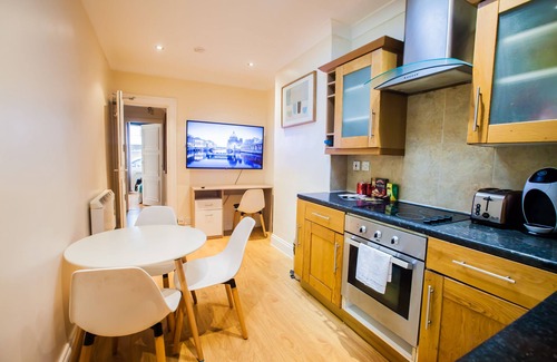 St. Johns Wood Apartment | Lovely 2-Bed Flat in London