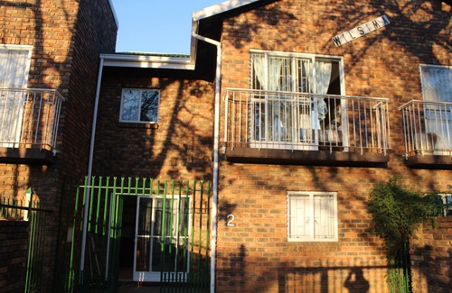 Pretoria North House | Lovely 2 Bed House 5min Walk To Pretoria North Mall Free Netflix