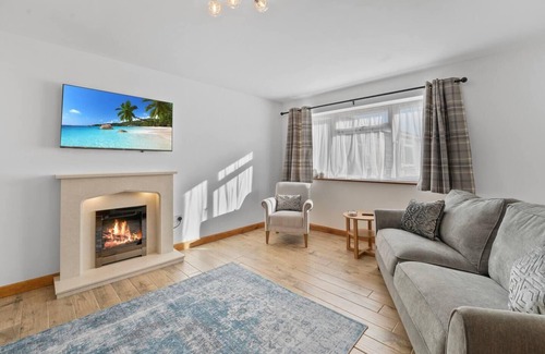Westmarsh House | Lovely 2-Bed House in Canterbury