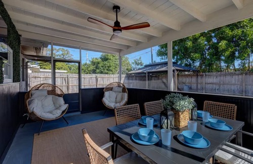 Deerfield Beach House | Lovely 2-bedroom house ambiance & comfort