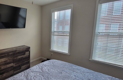 Collierville Apartment | Lovely 2 Bedroom 2 Bath and 1 Car Garage with Pool