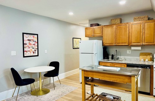 Mid-Cambridge Apartment | Lovely 2-bedroom apartment in Cambridge near Harvard and MIT