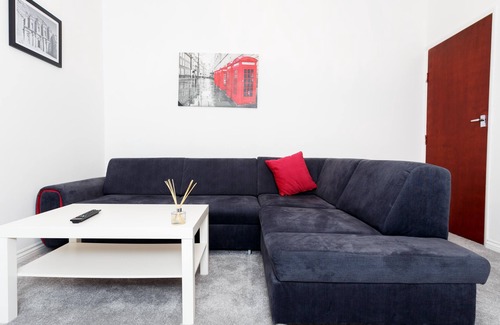 Harehills Apartment | Lovely 2 bedroom apartment near Leeds - Ruth B