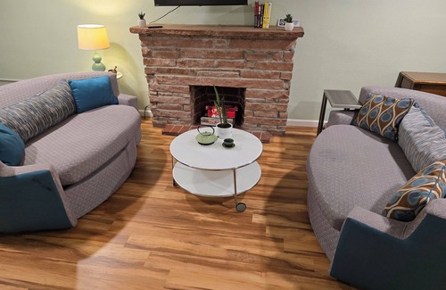 North Park Hill Apartment | Lovely 2-bedroom apartment in Denver. No cleaning fees!