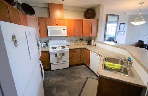North End Condo | Lovely 2 Bedroom Condo in Discovery Bay Resort- COK-STR-BL4093596