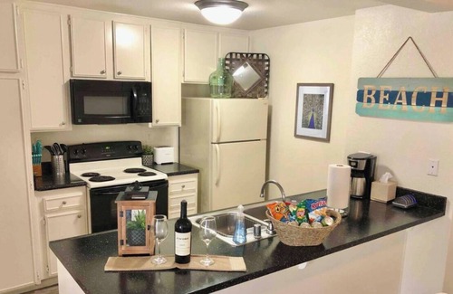 Cardiff-by-the-Sea Condo | Lovely 2-bedroom condo in fantastic Cardiff w/WiFi
