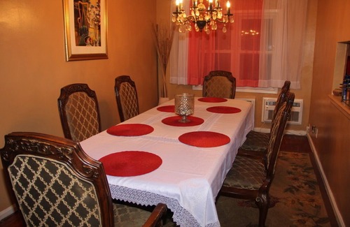 Canarsie House | Lovely 2 bedroom duplex home.