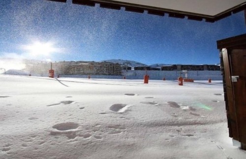 Plagne Soleil Apartment | Lovely 2-Bedroom Apartment, 2 Bathrooms with Terrace and Direct Ski-In/Ski-Out Access