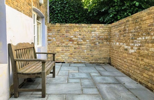 Blackheath Apartment | Lovely 2-bedroom heathside flat in great location