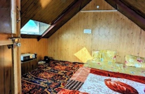 Banjar House | Lovely 2-bedroom house with WiFi in Banjar