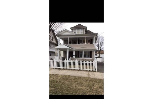 Brooklawn - St. Vincent Apartment | Lovely 2 bedroom rental with free parking