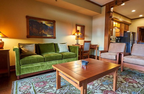 Ridgedale Villa | Lovely 2-bedroom villa on beautiful Table Rock Lake at The Cliffs at Long Creek