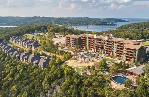 Ridgedale Villa | Lovely 2-bedroom villa on beautiful Table Rock Lake at The Cliffs at Long Creek