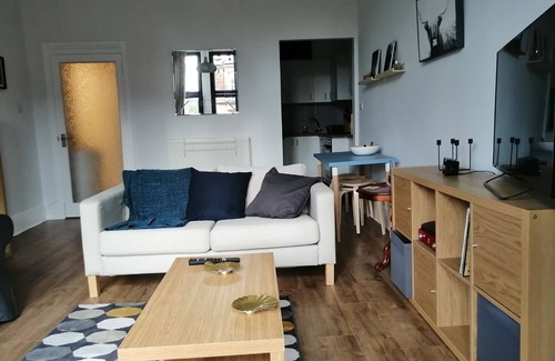 Glasgow Westend House | Lovely 2 bedrooms flat in the heart of Western, pet friendly