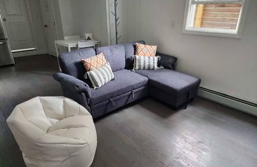 The Heights Apartment | Lovely 2B2B in Jersey City