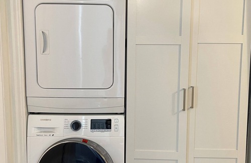 Cabbagetown Apartment | Lovely 2Bedroom Toronto Apartment