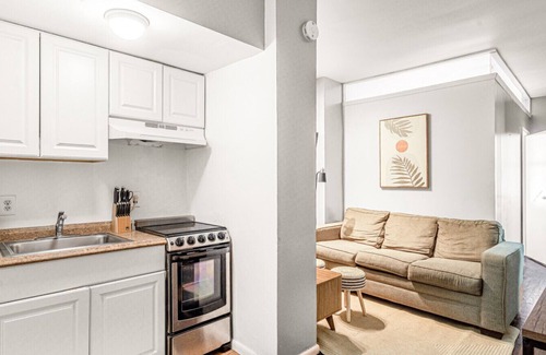 Garment District Apartment | Lovely 2BR/1BA Apt at the Heart of NYC!