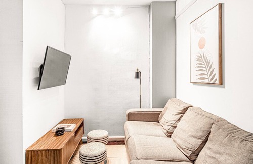 Garment District Apartment | Lovely 2BR/1BA Apt at the Heart of NYC!