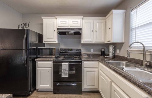 San Antonio House | Lovely 2BR/2BA gem close to Lackland AFB & Sea World