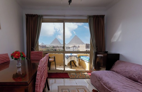Al Haram Apartment | Lovely 2BR Apartment with Giza Pyramids View
