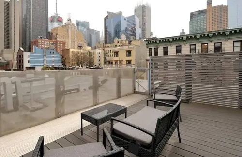 Midtown South Apartment | Lovely 2BR! Hell Kitchen!