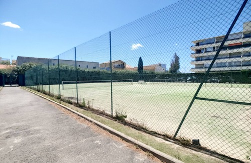Carnon-Plage Apartment | Lovely 2BR in Carnon with pool, parking, air con & WiFi